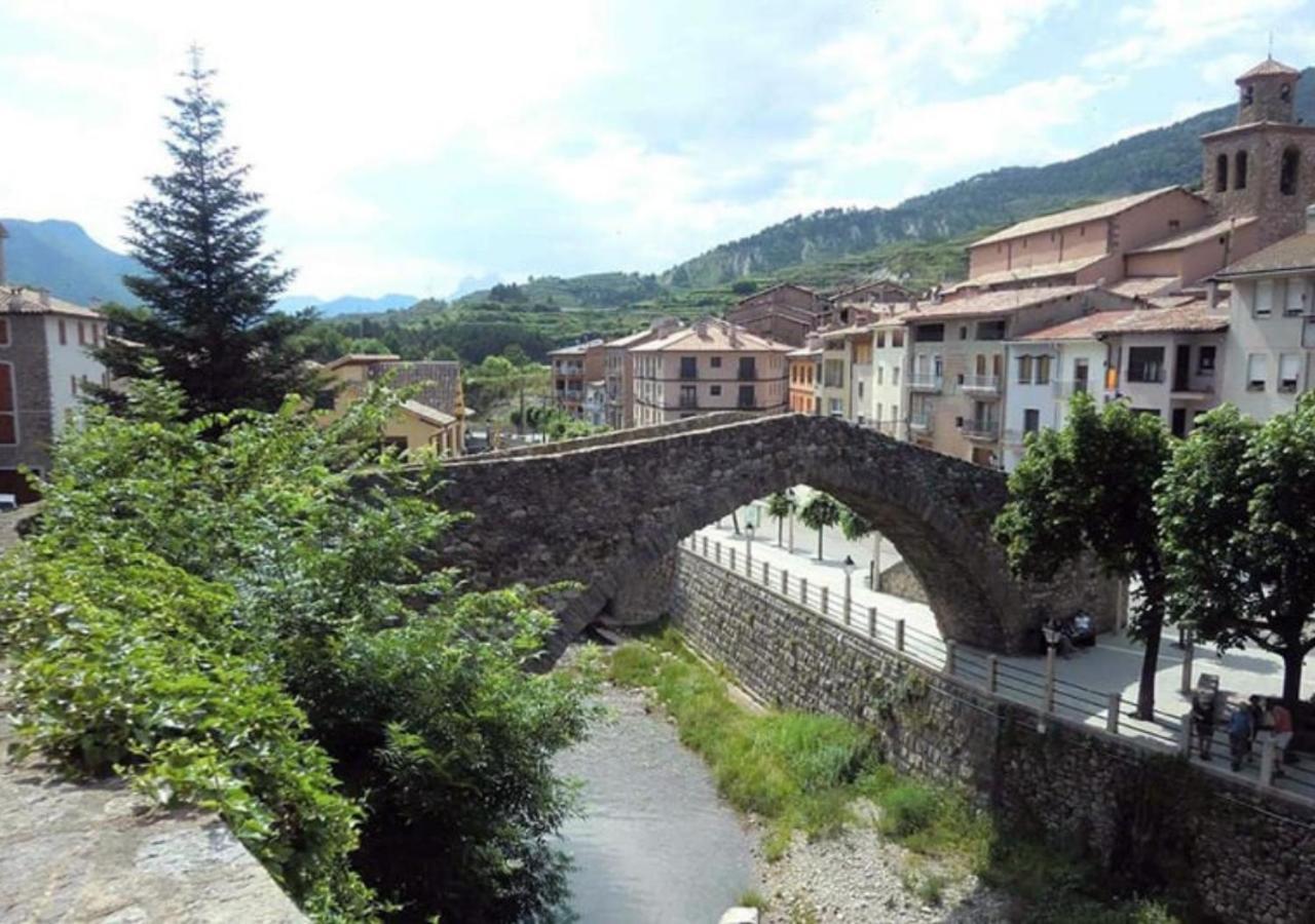 Apartamento Con Encanto En El Pirineo La Pobla de Lillet Exterior photo